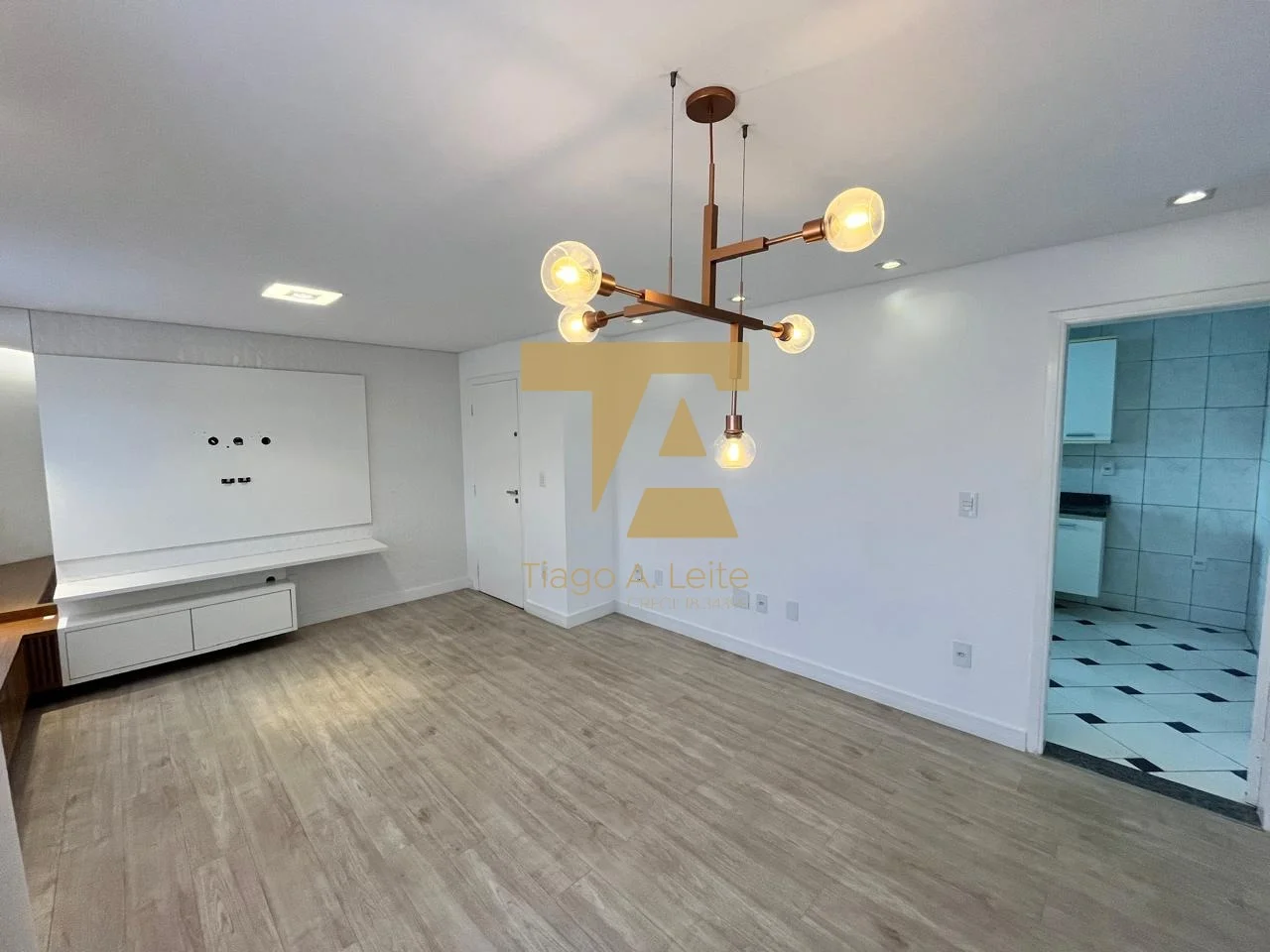 Apartamento à Venda no Centro de Pindamonhangaba – 2 Quartos (1 Suíte) e Móveis Planejados