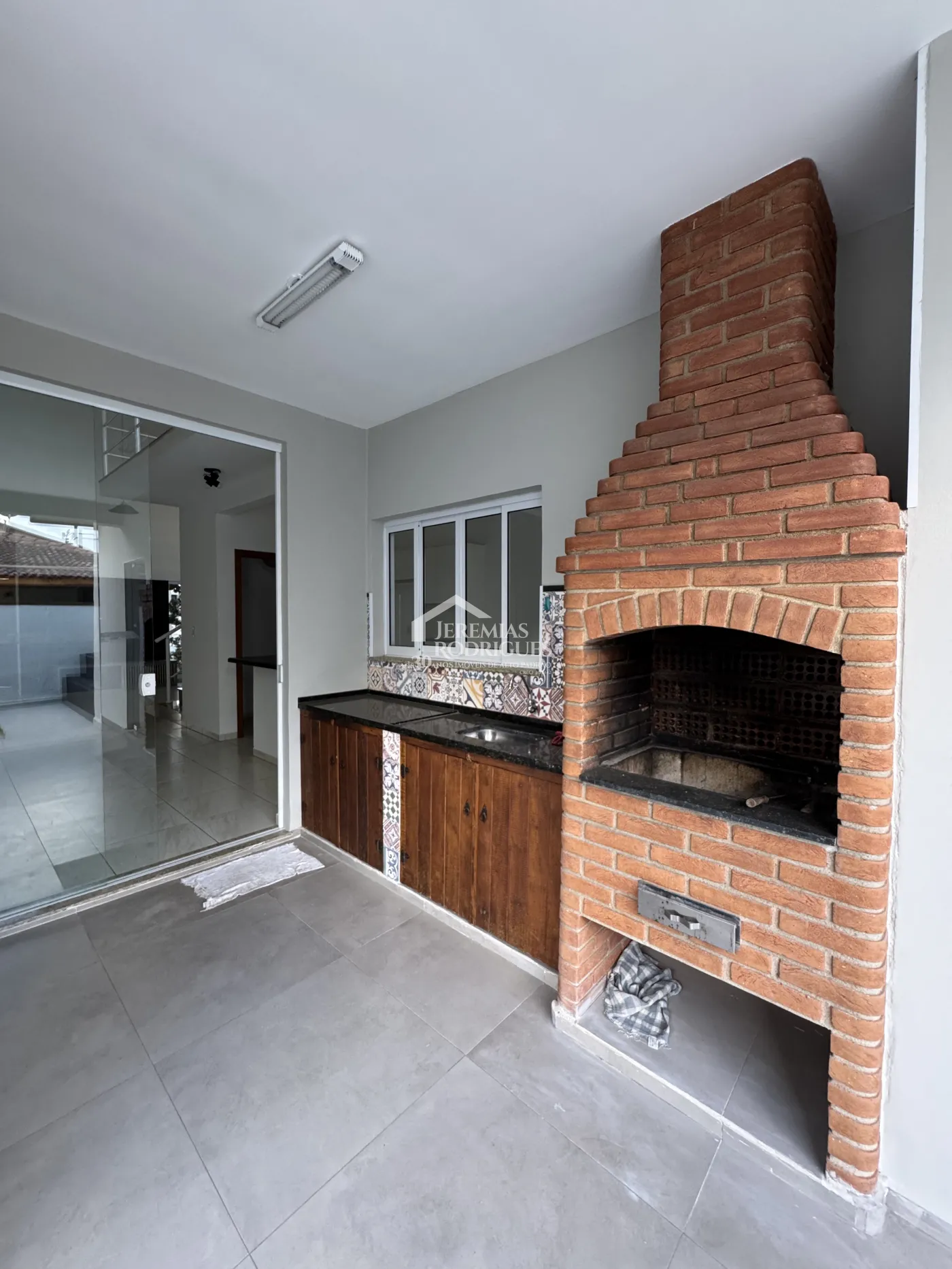 Casa para venda com 3 dormitórios no Condomínio Campos do Conde II Chamboard em Tremembé/SP