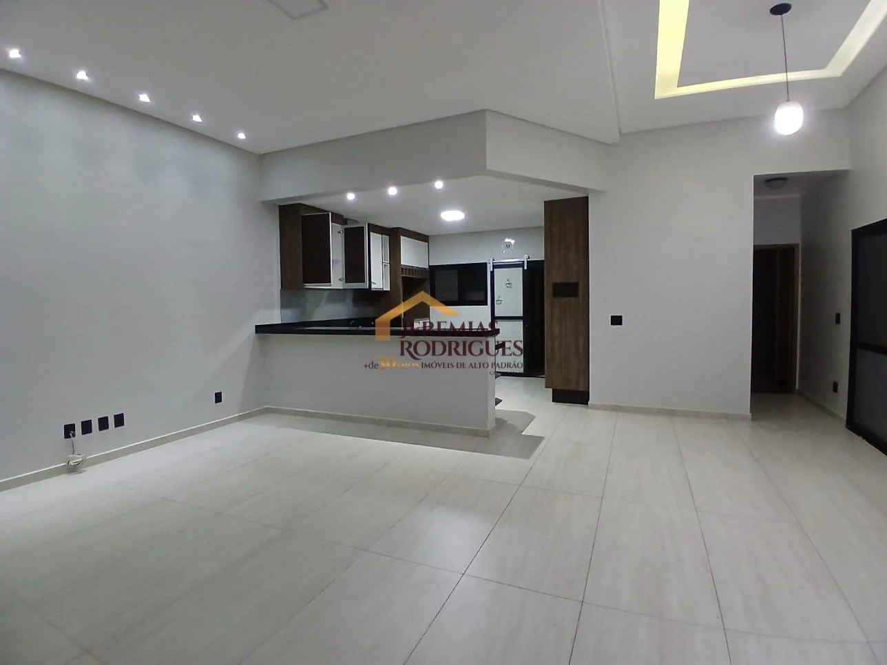 Casa para locação e venda no Condomínio Campos do Conde II em Tremembé/SP. — foto 2