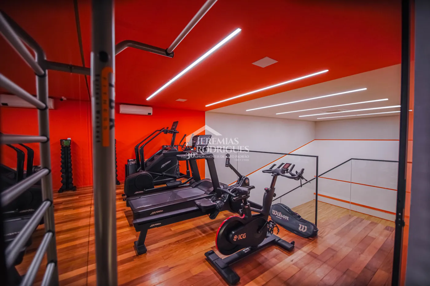 Mansão à venda com 11 suítes no Condomínio Gran Ville em Campos do Jordão/SP.