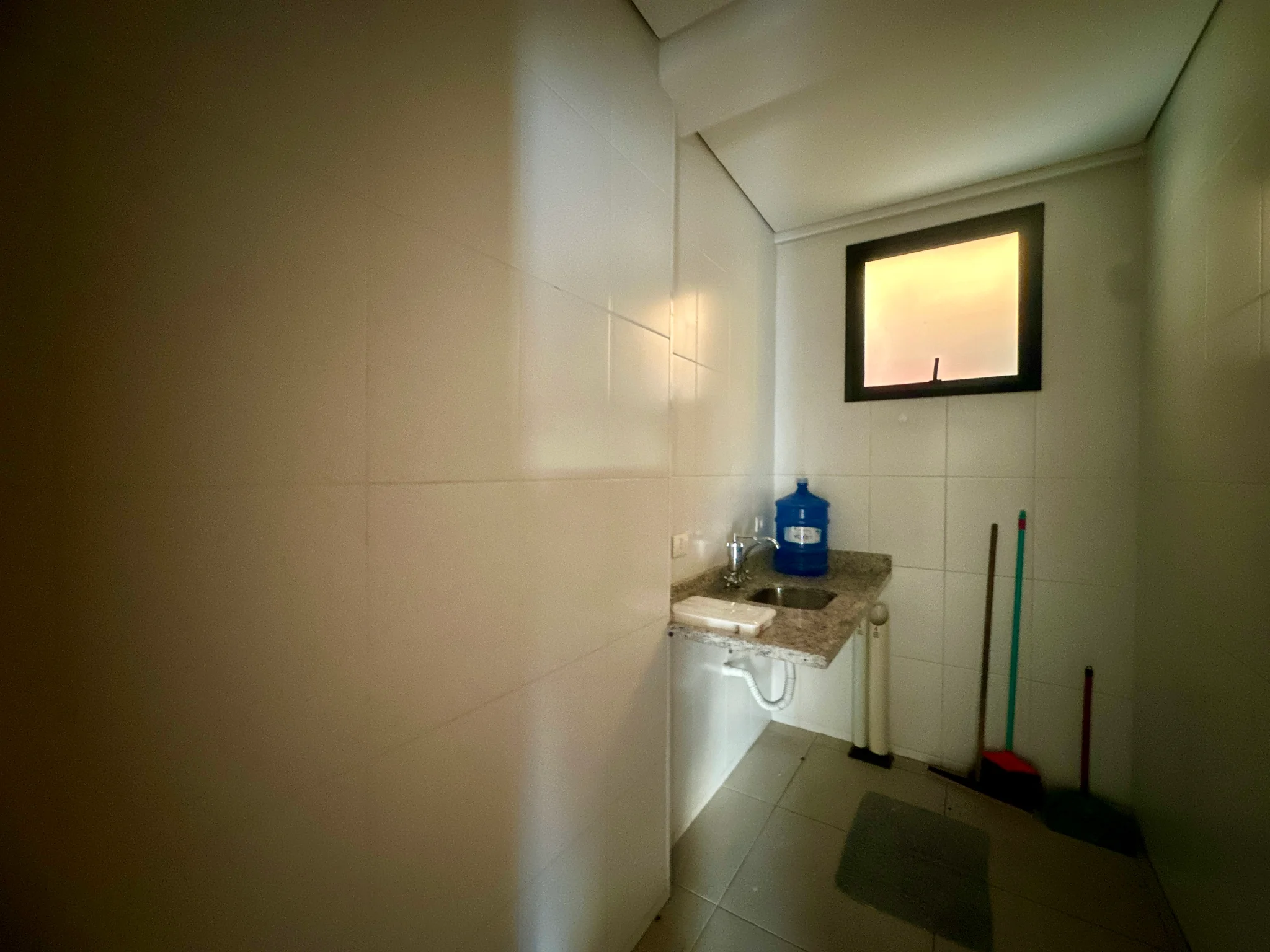 Ponto Comercial disponível para locação no Edifício Office Way em Taubaté/SP