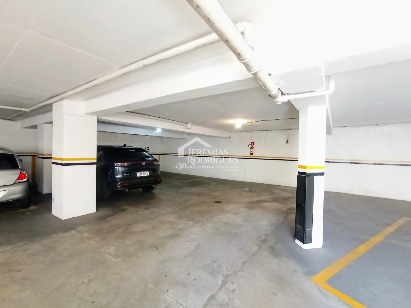 Apartamento para venda com 2 suítes no Edifício Rosa Abirached em Taubaté/SP