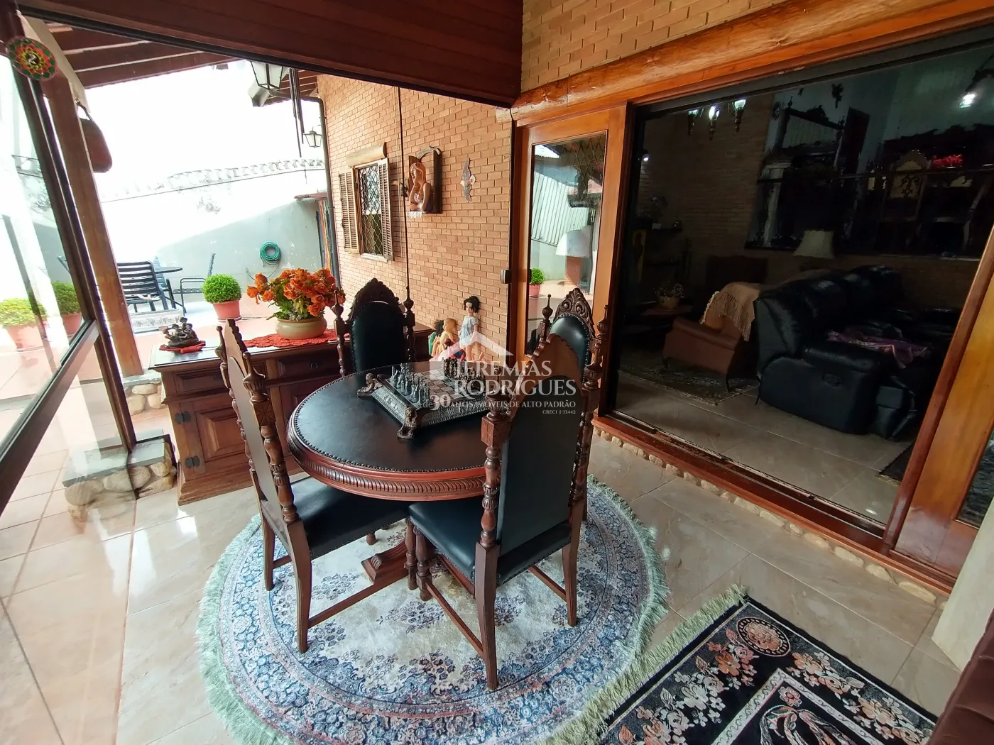 Casa com 4 dormitórios, 265 m² -  Alto do Capivari - Campos do Jordão /SP