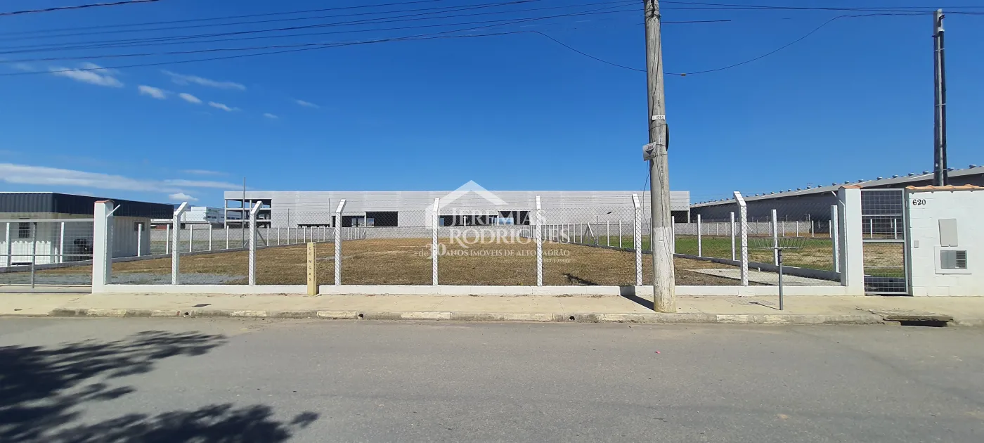 Terreno comercial ou industrial para venda e locação com 2.000 m² no bairro Feital em Pindamonhangaba/SP