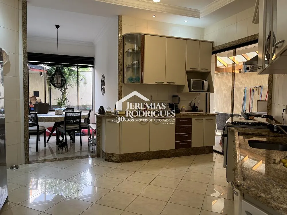 Casa de 419 m² à venda por R$ 1.800.000,00 - Taubaté/SP