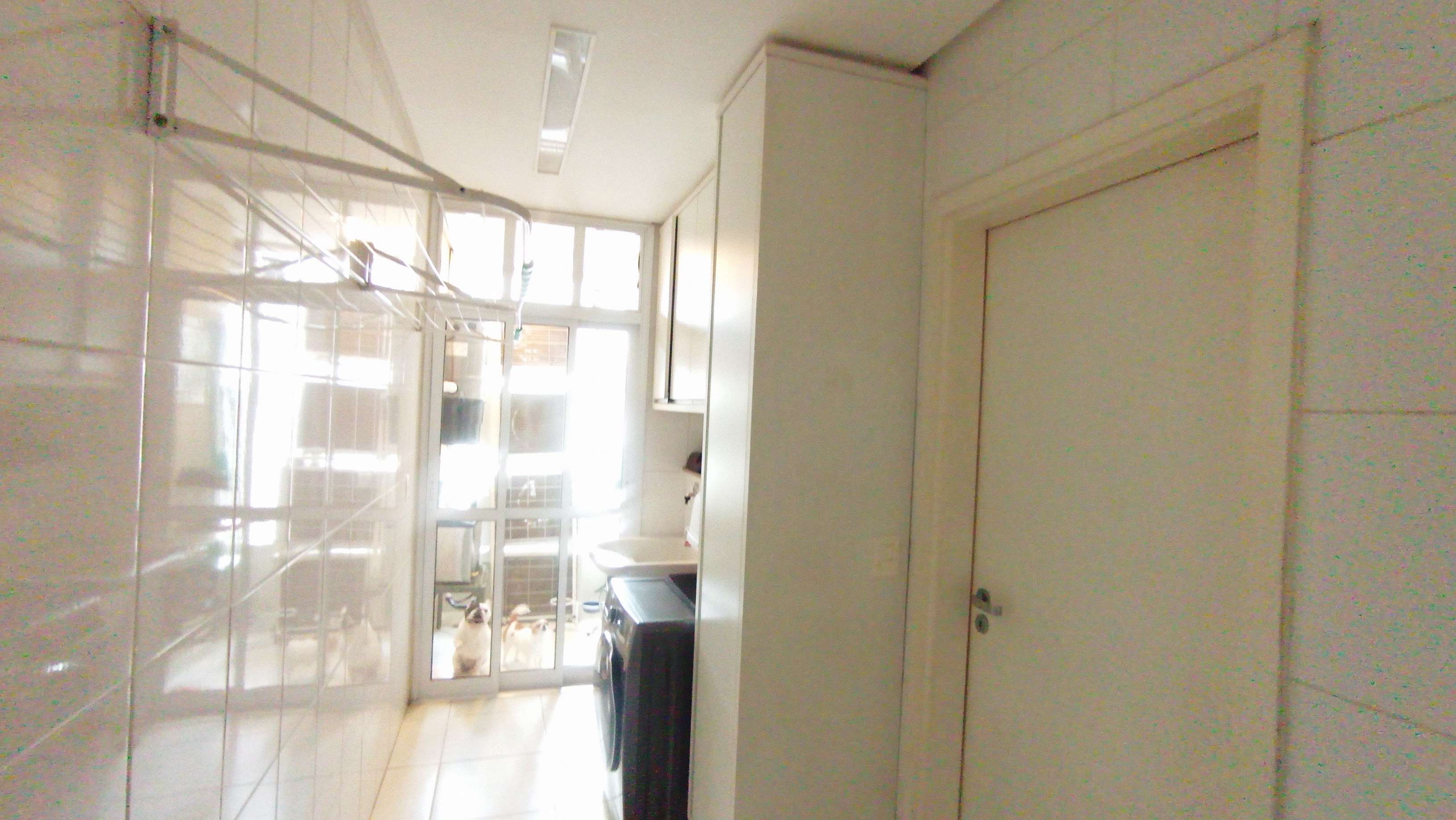 Apartamento à venda com 3 suítes no Condomínio Renaissance em Taubaté/SP.