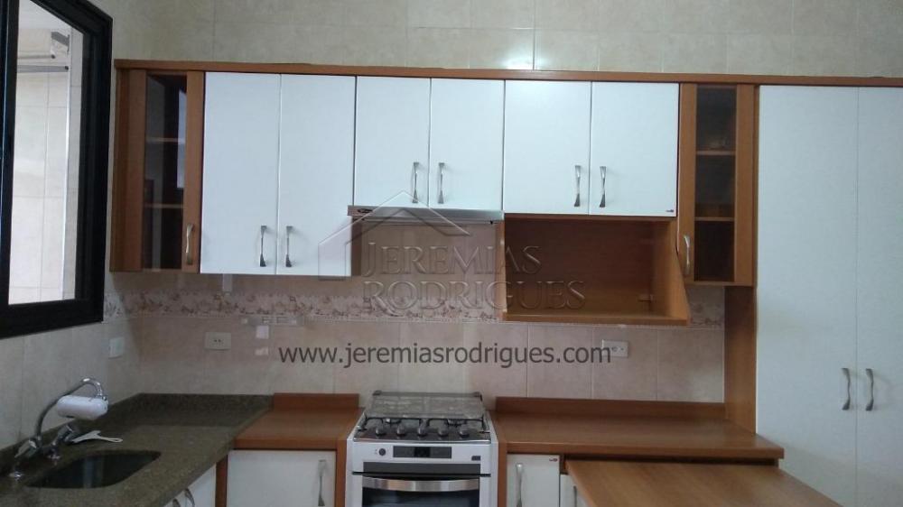 Apartamento à venda com 3 dormitórios, 146 m² no Edifício Olímpia em Taubaté/SP. 