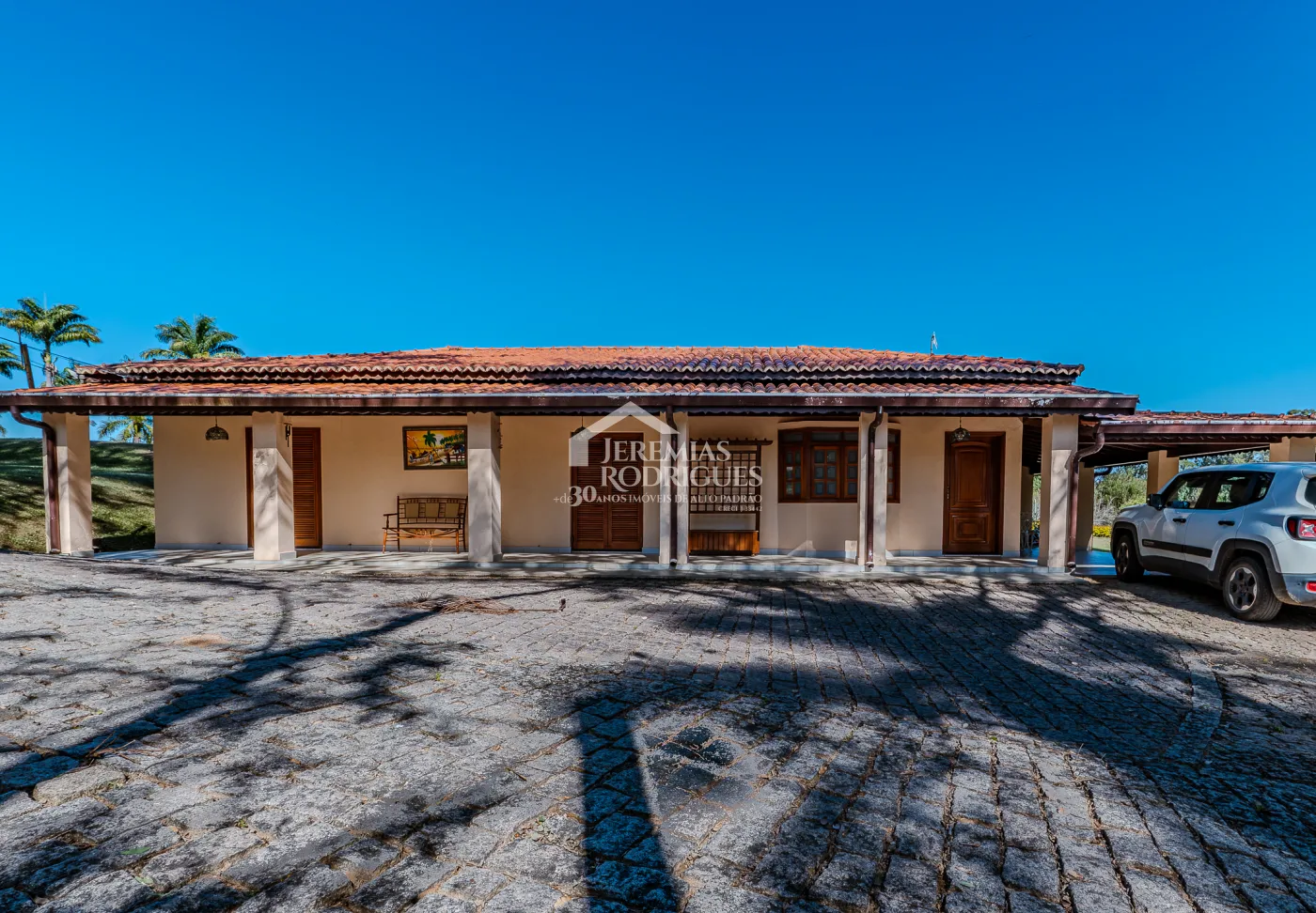 Fazenda à venda com 183.000 m² em Campinas/SP.