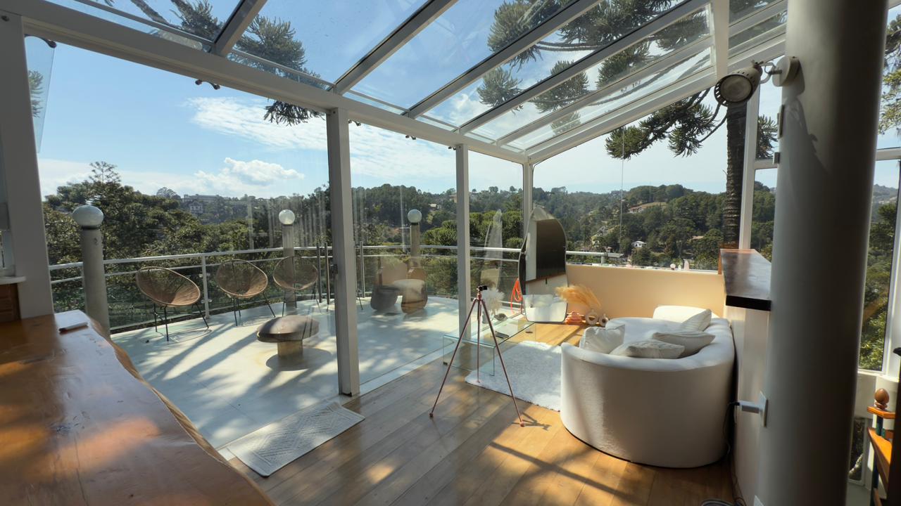 Casa à venda por R$ 2.300.000,00 - Campos do Jordão/SP