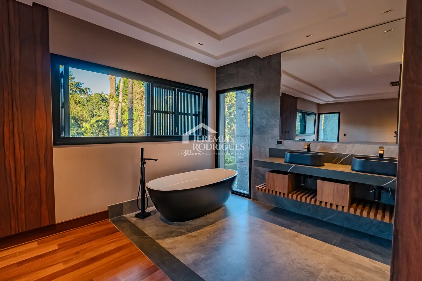 Casa de 2727 m² à venda por R$ 15.000.000,00 - Campos do Jordão/SP
