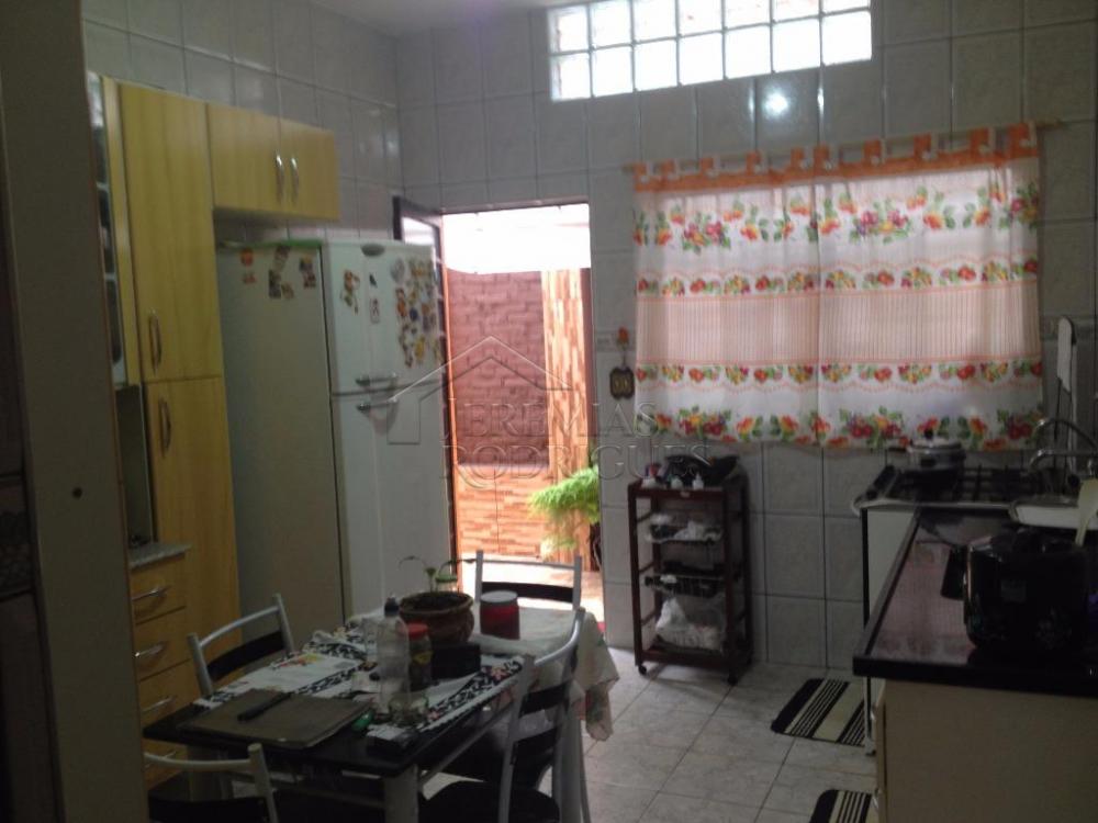 Casa à venda por R$ 1.000.000,00 - Pindamonhangaba/SP