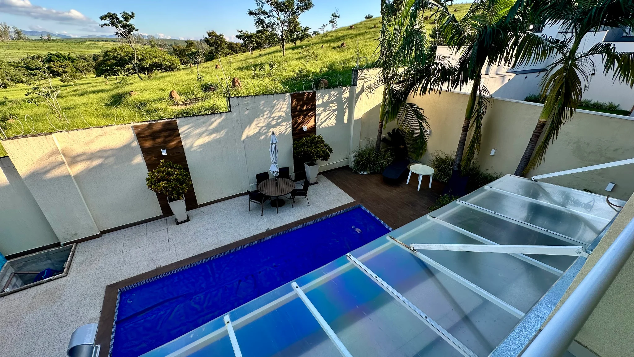 Casa para venda e locação no Condomínio Reserva dos Lagos em Pindamonhangaba/SP. 