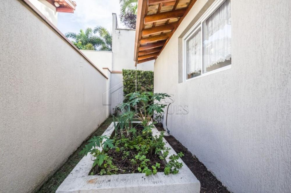 Casa à venda no Condomínio Colonial Village I em Pindamonhangaba/SP