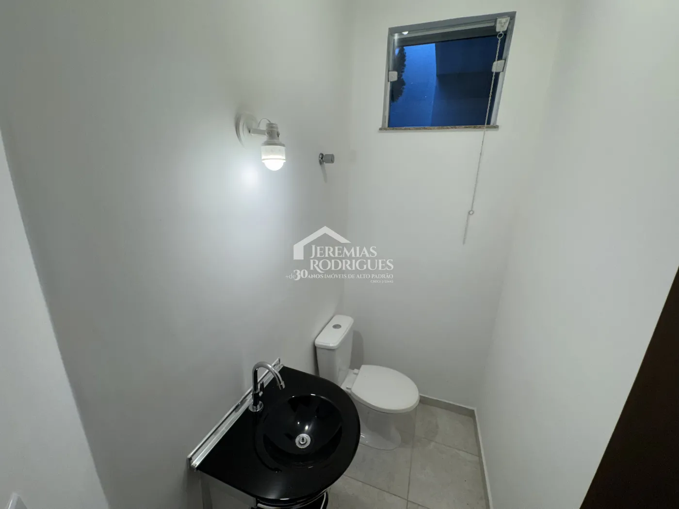 Casa para venda com 3 dormitórios no Condomínio Campos do Conde II Chamboard em Tremembé/SP