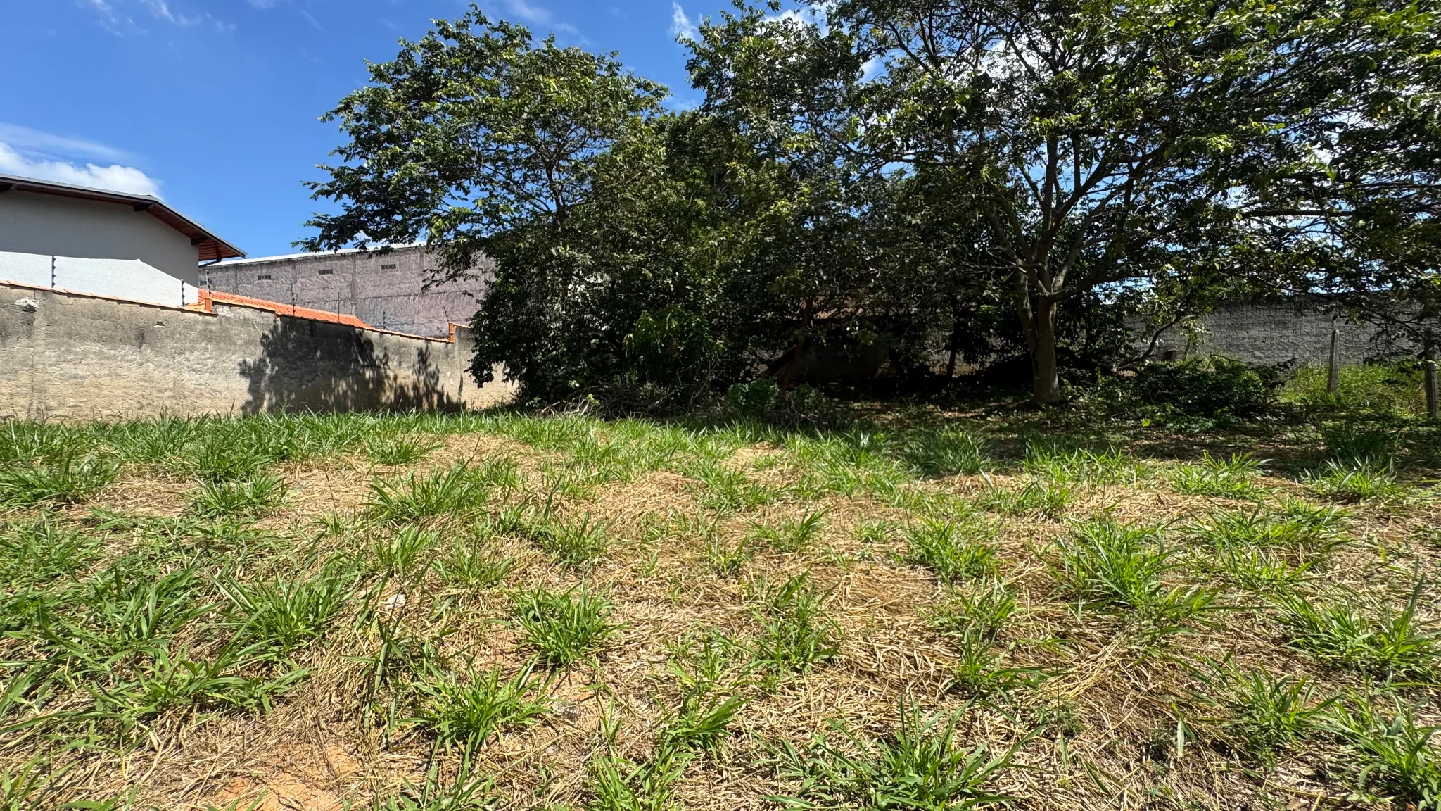 Terrenos à venda, 600m² no Bairro São Benedito em Pindamonhangaba/SP