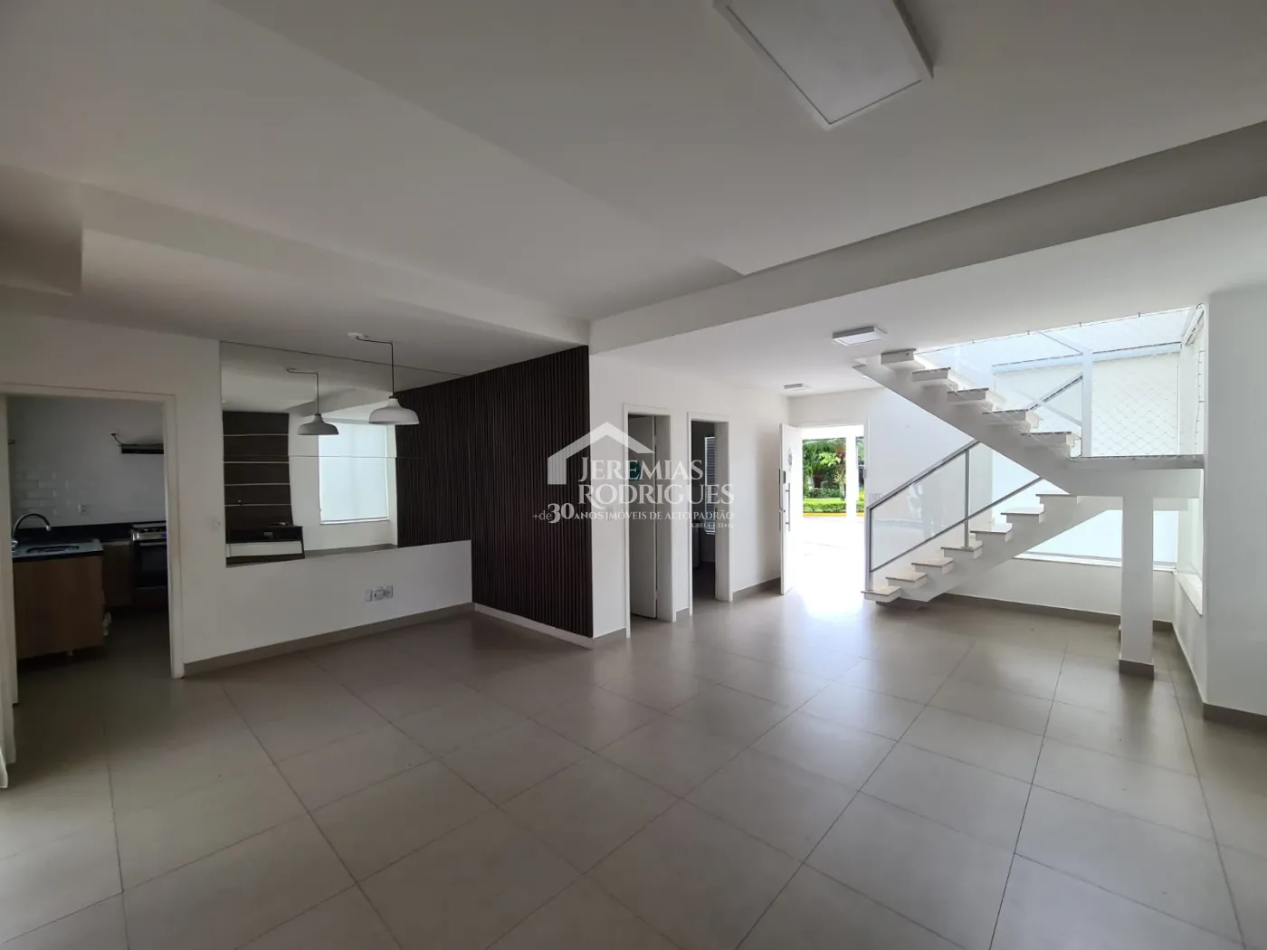 Casa com 3 dormitórios, 235 m² - Condomínio Campos do Conde I - Tremembé/SP.
