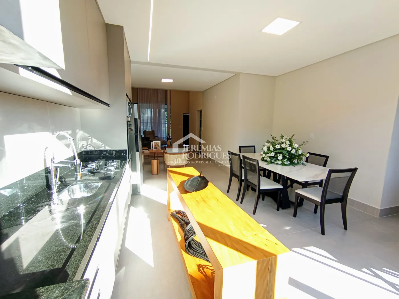 Casa mobiliada e decorada à venda com Exclusividade no Condomínio Cyrella Landscape em Taubaté/SP