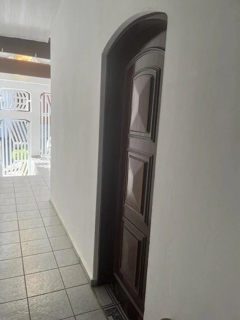 Casa GRANDE, 153m², Térrea com 03 quartos, 02 Vagas de Garagem Coberta, para locação no Jardim Ipê 4, São Bernardo do Campo - SP