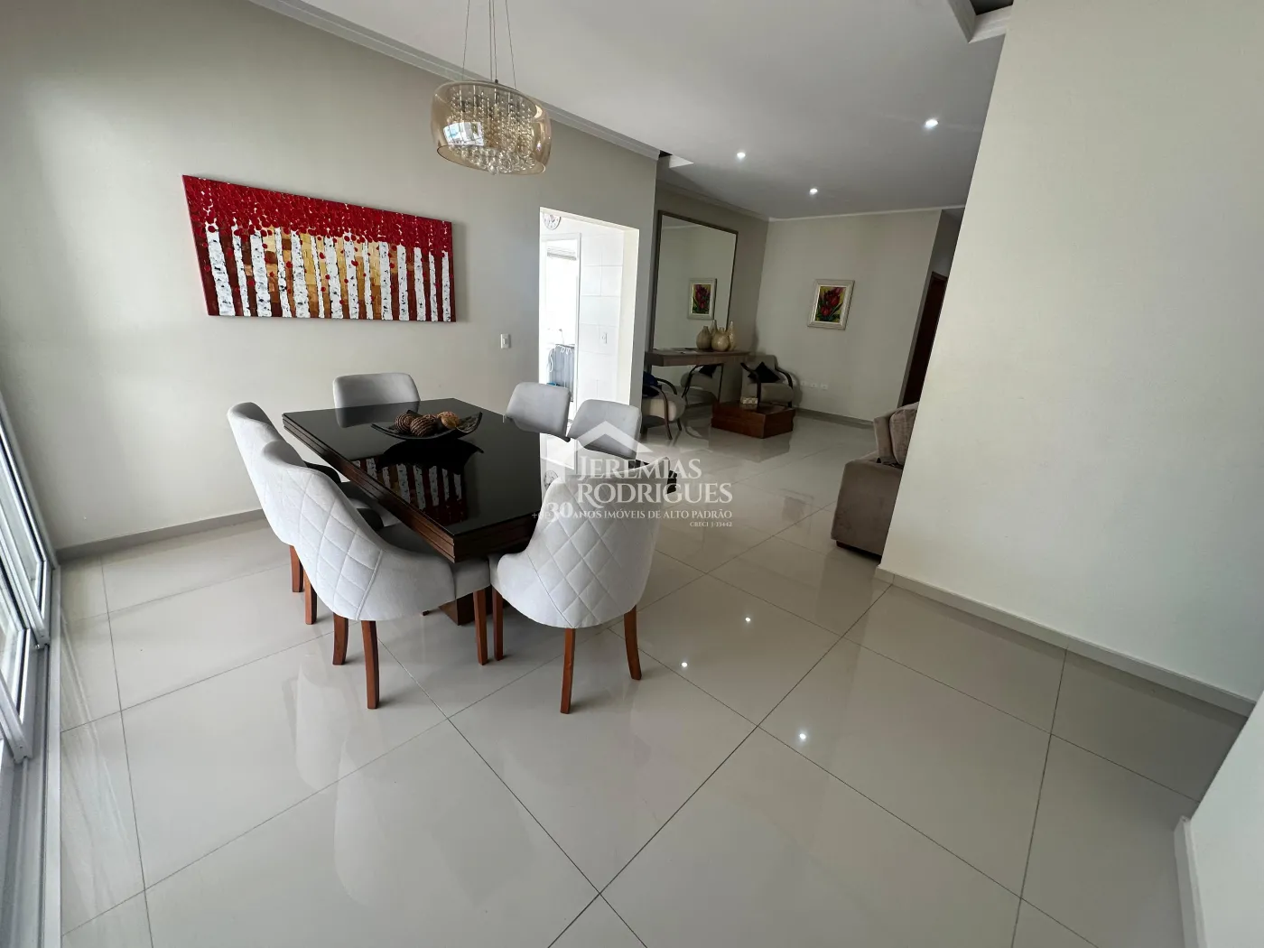 Casa mobiliada para locação com 3 suítes no Condomínio Real Ville em Pindamonhangaba/SP