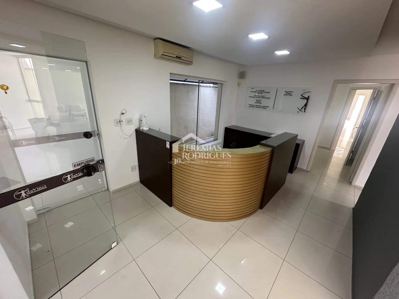 Prédio Comercial com 470 m² no Centro em Pindamonhangaba/SP