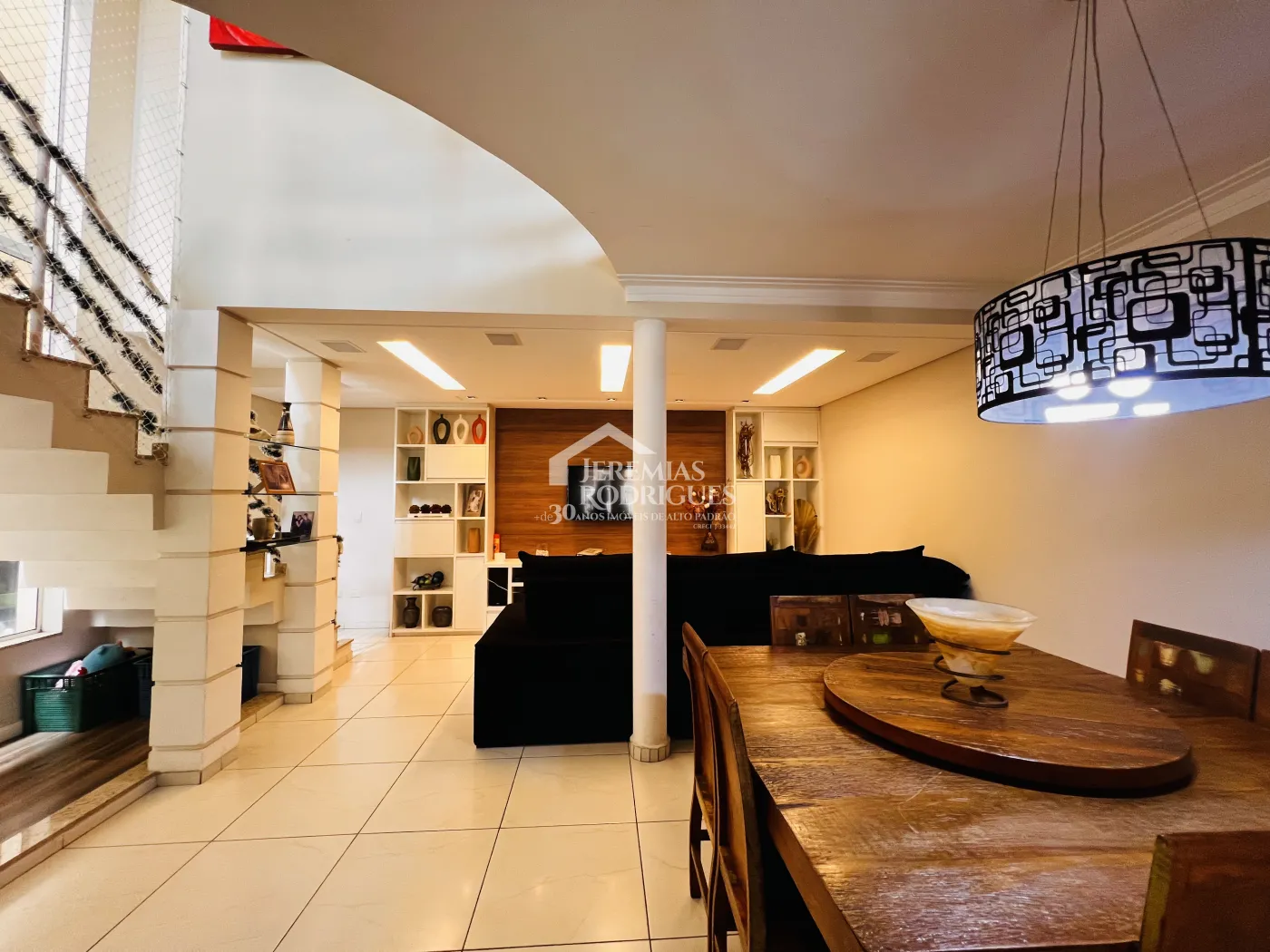 Casa com 4 dormitórios, 394 m² - Alto São Pedro - Taubaté/SP.