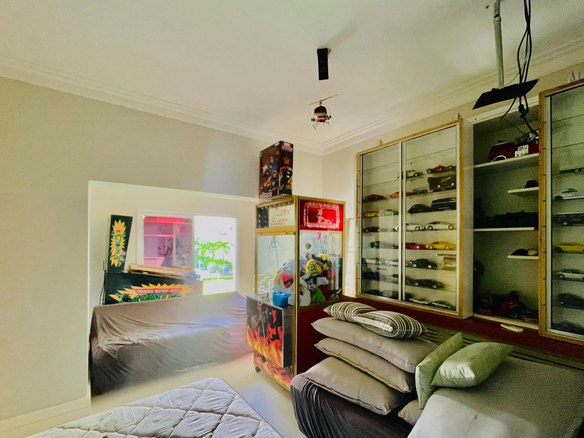 Casa com 5 dormitórios à venda no Condomínio Taubaté Village em Taubaté/SP.