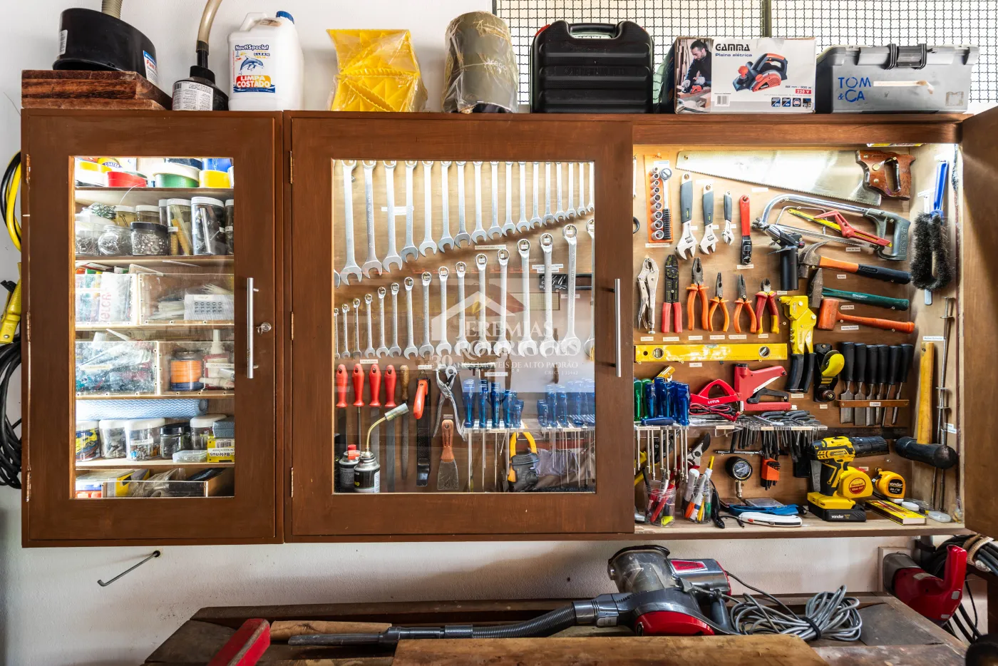 Sitio com 9 suítes, 2.600 m² - Piracaia/SP.