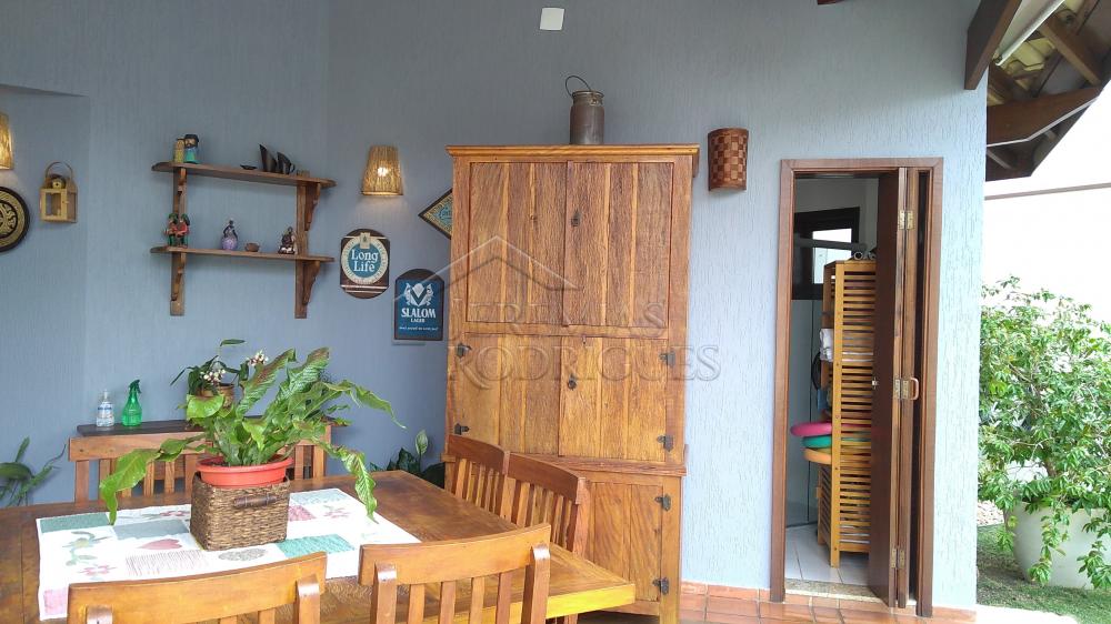 Casa à venda com 4 dormitórios no Condomínio Taubaté Village em Taubaté/SP. 