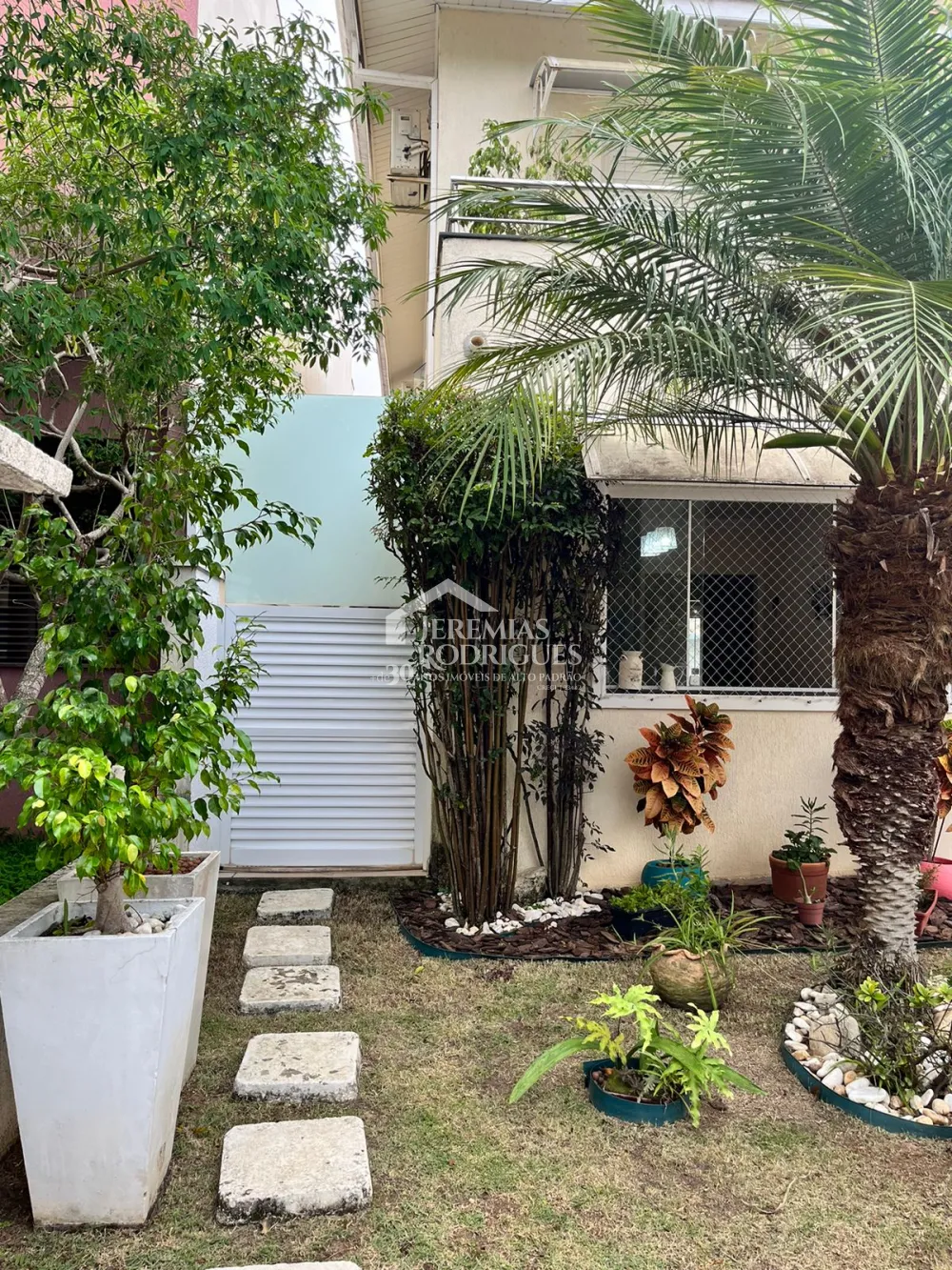 Casa com 3 dormitórios, 230 m² - Condomínio Campos do Conde I - Tremembé/SP
