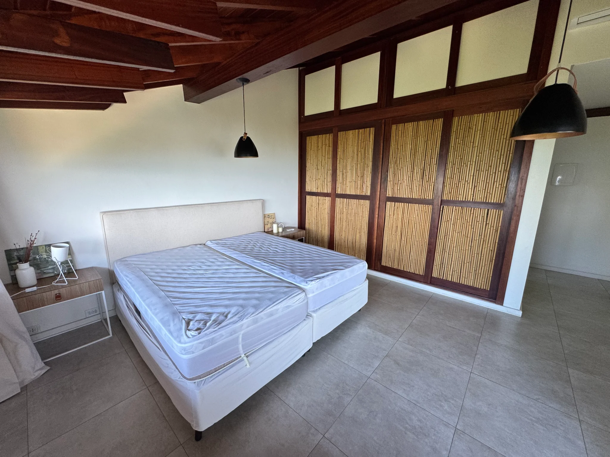 Casa à venda com 3 suítes no Condomínio Ponta das Toninhas em Ubatuba/SP. 