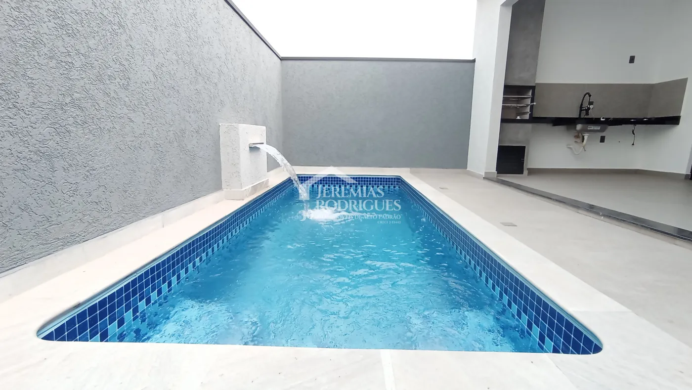 Casa à venda com 3 dormitórios no Condomínio Perolas do Vale em Tremembé/SP.