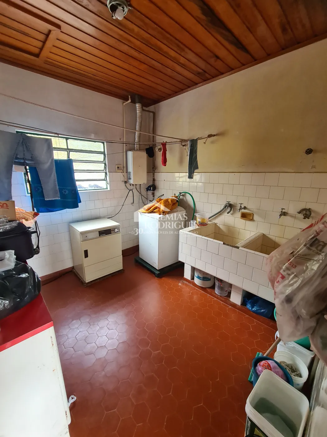 Casa para venda com 3 dormitórios no Jardim do Embaixador em Campos do Jordão/SP
