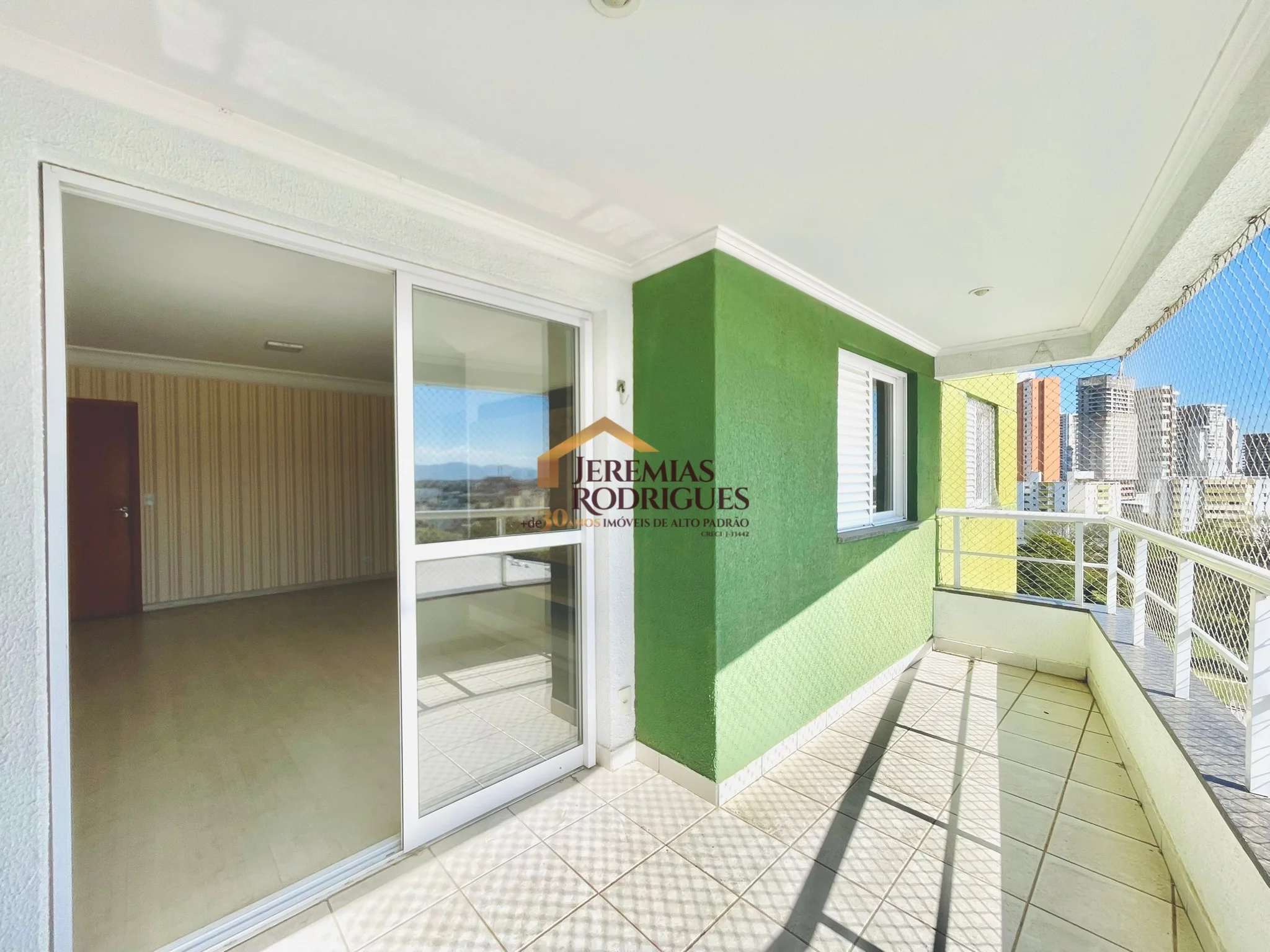 Apartamento para locação no Condomínio Varandas da Mantiqueira em Taubaté/SP.