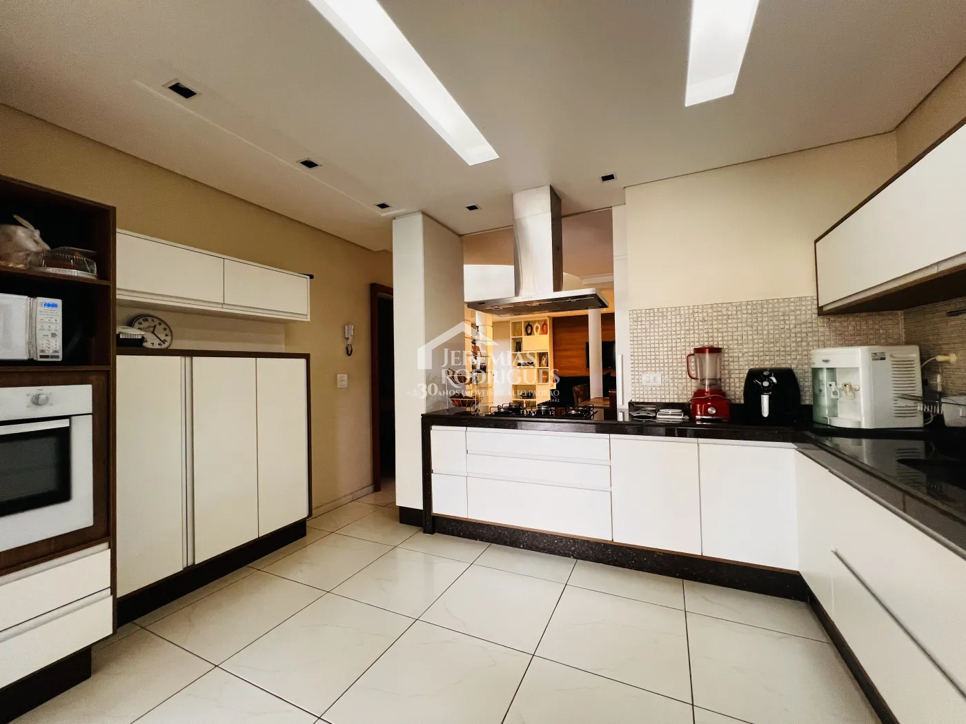 Casa com 4 dormitórios, 394 m² - Alto São Pedro - Taubaté/SP.