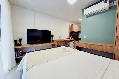 Studio Mobiliado com Varanda na Vila Mariana