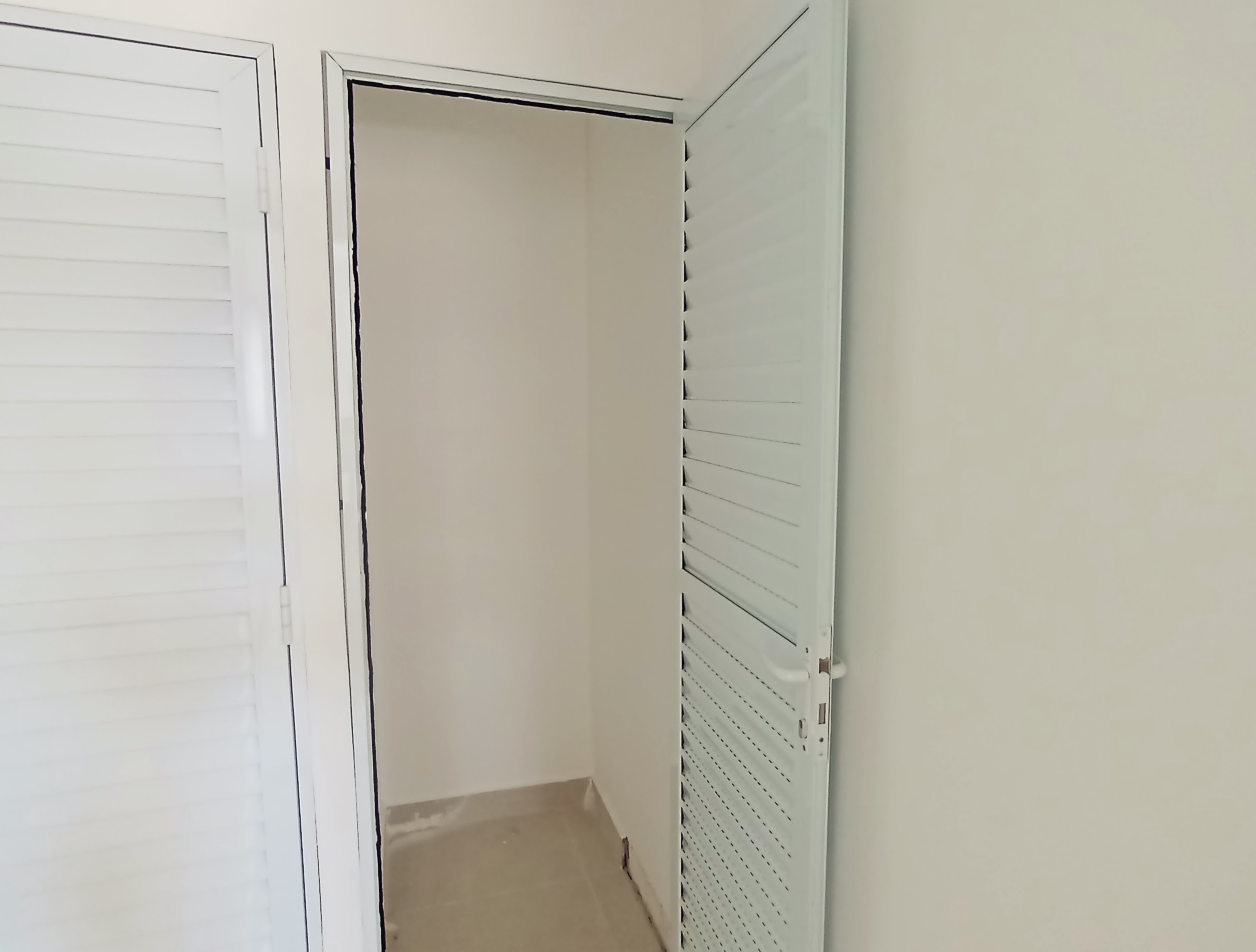 Apartamento à venda com 3 dormitórios, 98 m² no Condomínio Porto Gaia em Ubatuba/SP.