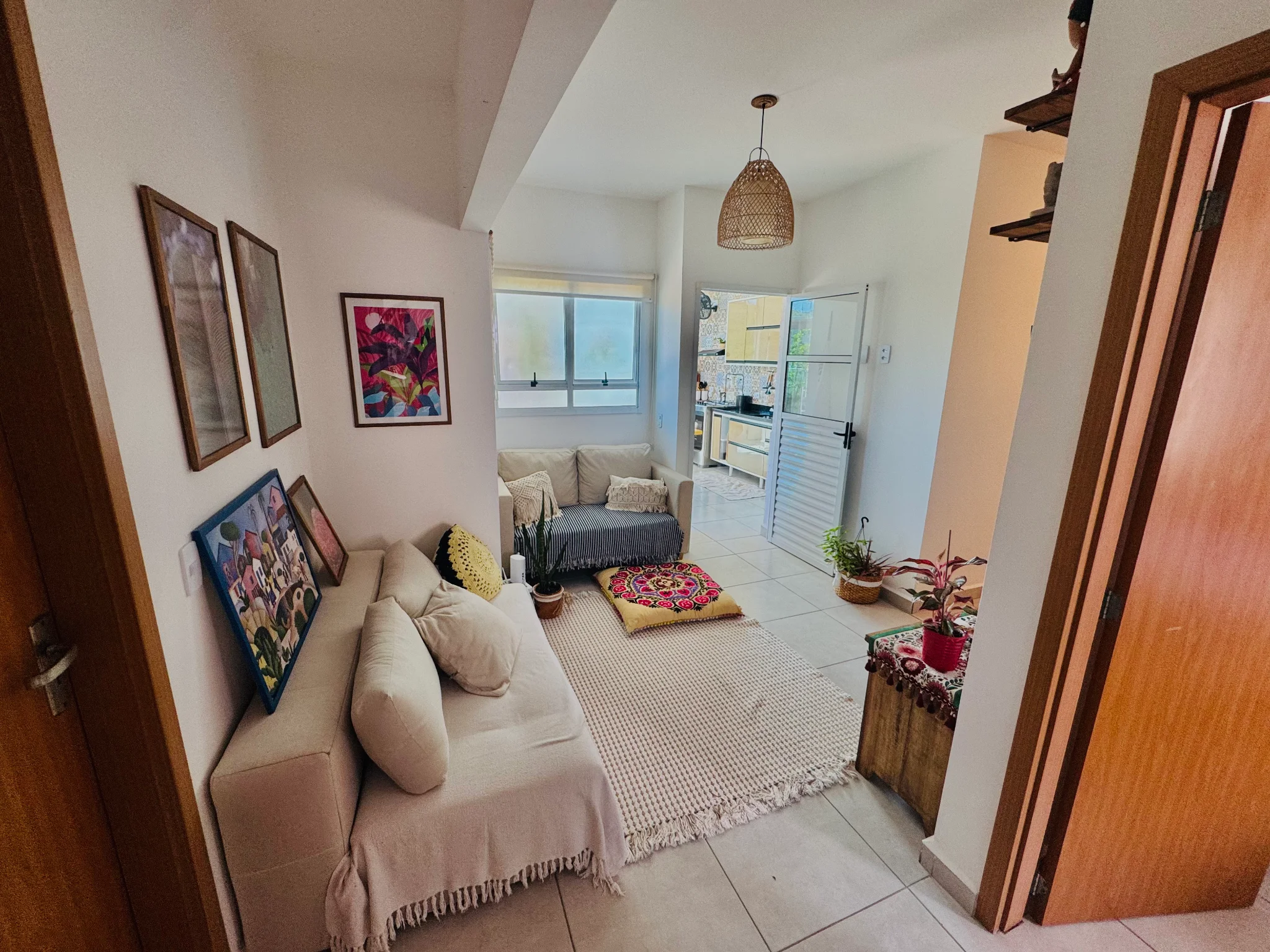 Apartamento à venda com 3 dormitórios no Condomínio Jardim das Palmeiras em Ubatuba/SP. 