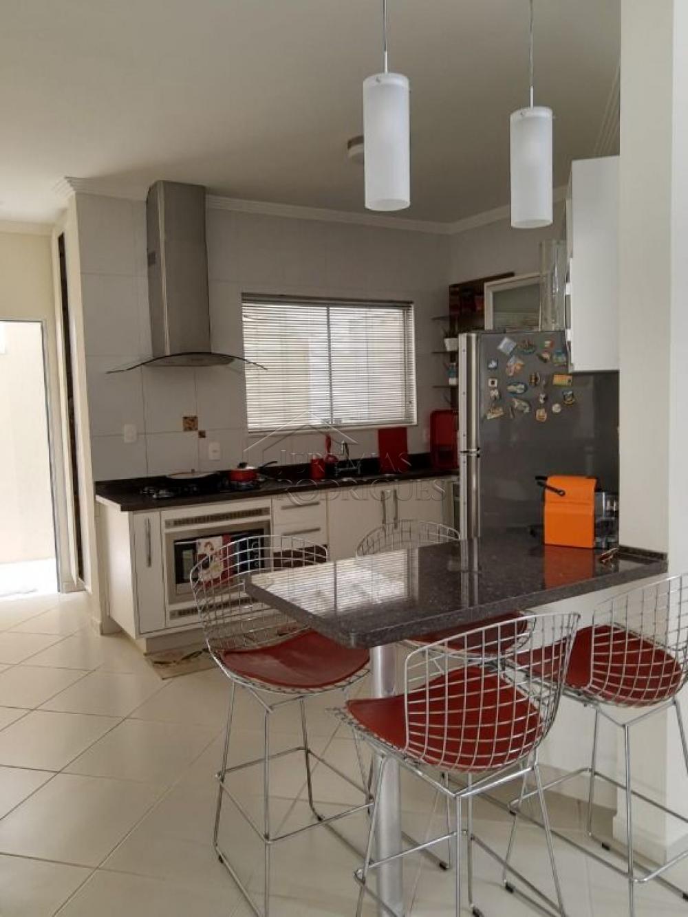 Casa com 3 quartos, 238 m² - Campos do Conde II Versailles - Tremembé/SP