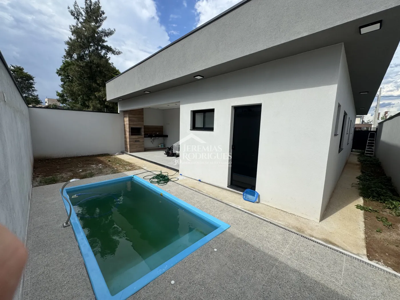 Casa à venda com 3 dormitórios no Condomínio Alphaville em Taubaté/SP