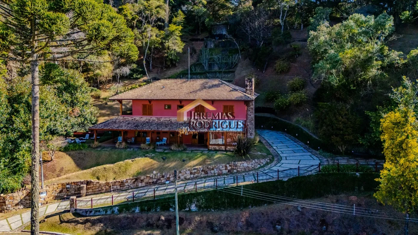 Casa para venda no Condomínio Recanto do Fojo em Campos do Jordão/SP