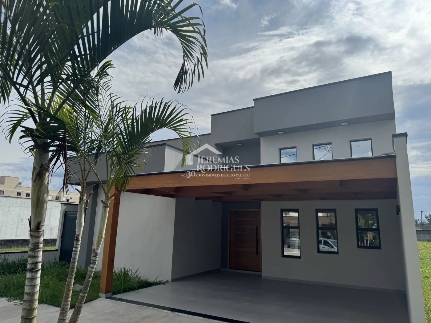 Casa à venda com 3 dormitórios no Condomínio Alphaville em Taubaté/SP