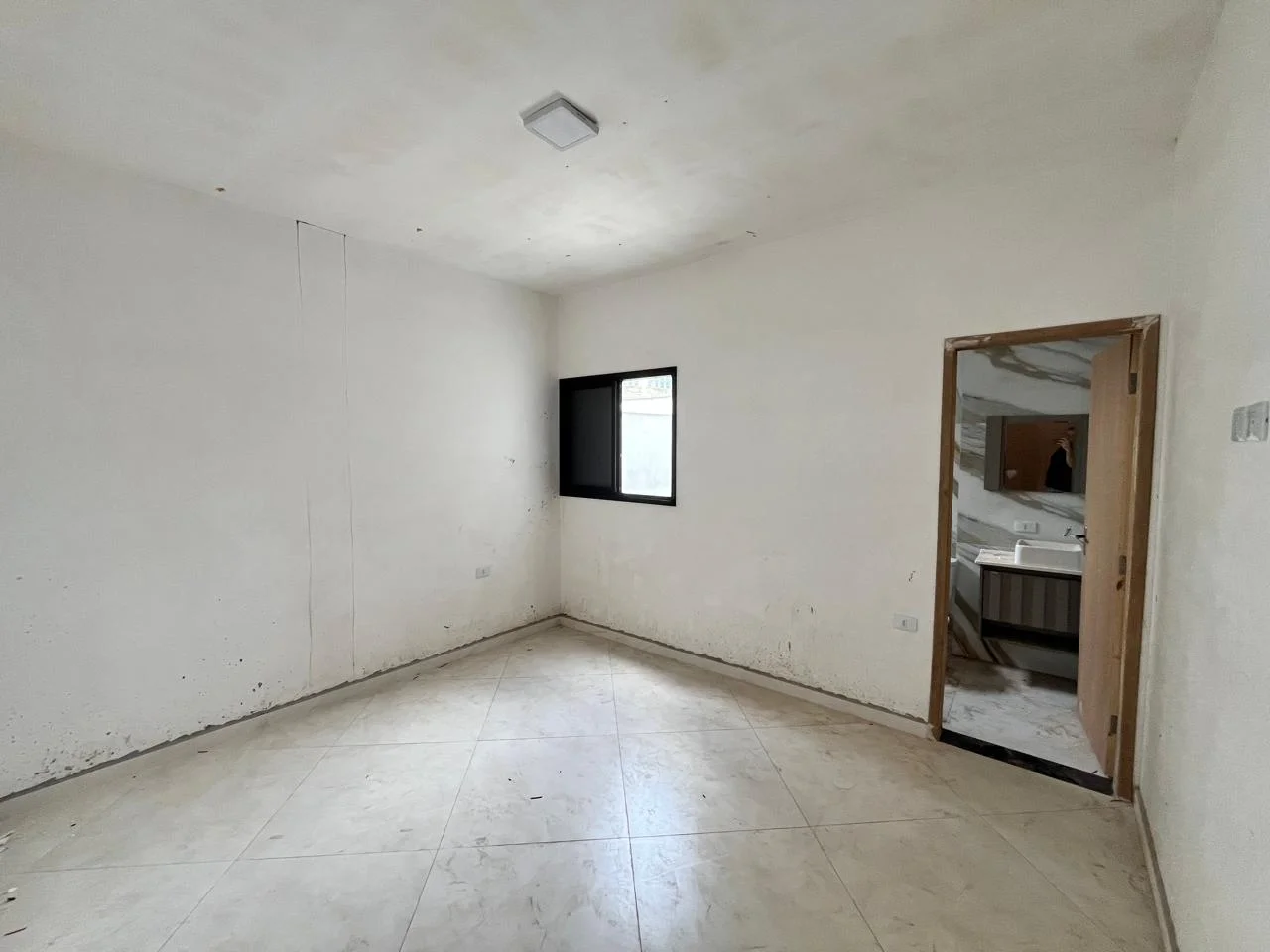 Casa nova e moderna à venda na Vila Prado – 2 quartos, suíte, área gourmet | Pindamonhangaba/SP