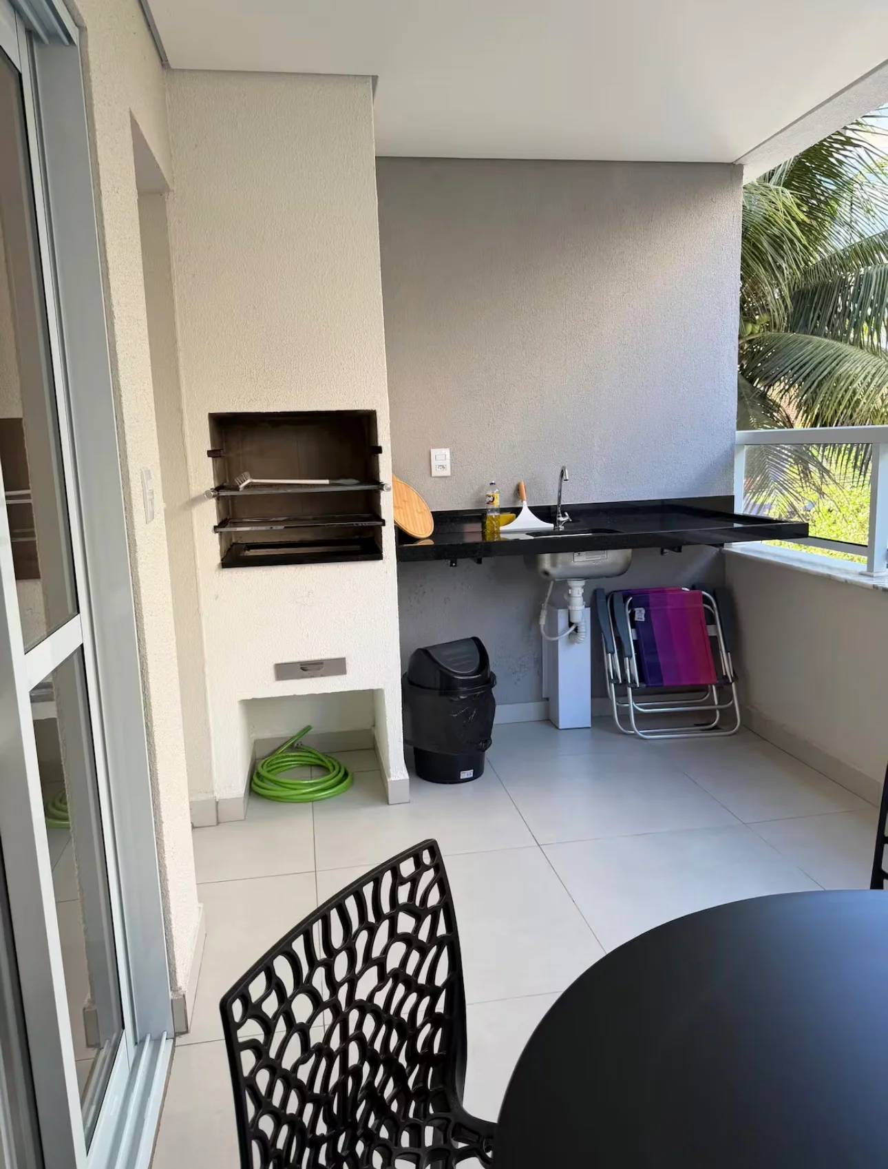 Apartamento à venda com 2 suítes no Condomínio Cian em Ubatuba/SP. 