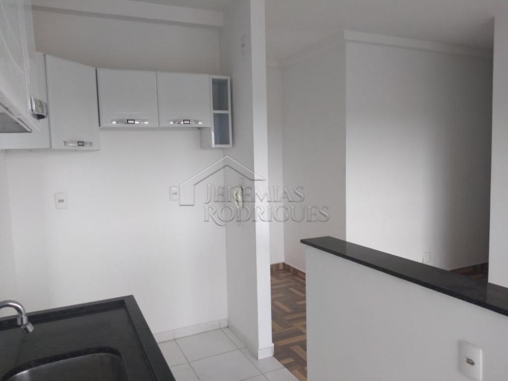 Apartamento com 3 dormitórios para locação, 89M² no Edifício New Way Tower em Pindamonhangaba/SP