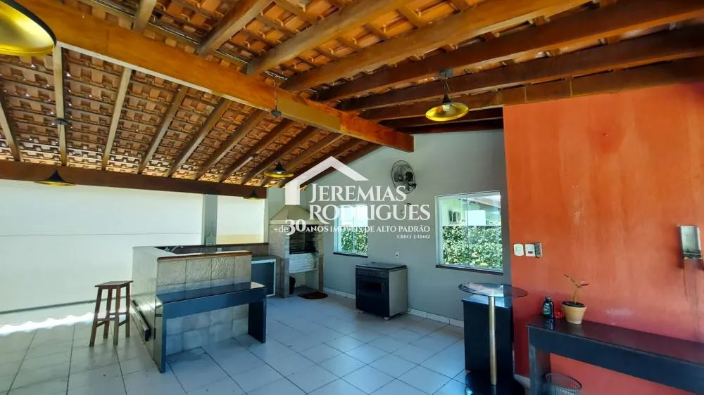 Casa térrea com 5 dorm - Condomínio Village Paineiras.