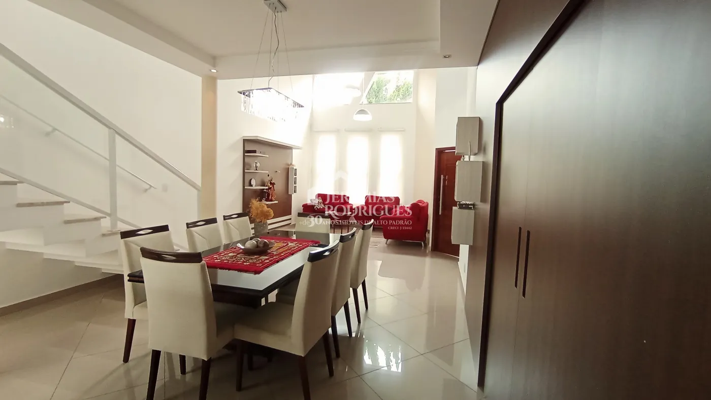 Casa para venda e locação com 4 dormitórios no Condomínio Jatobá em Tremembé/SP.