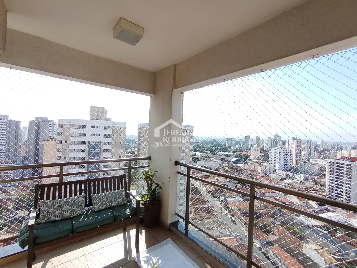Apartamento à venda com 3 dormitórios no Edifício Jabuticabeiras em Taubaté/SP