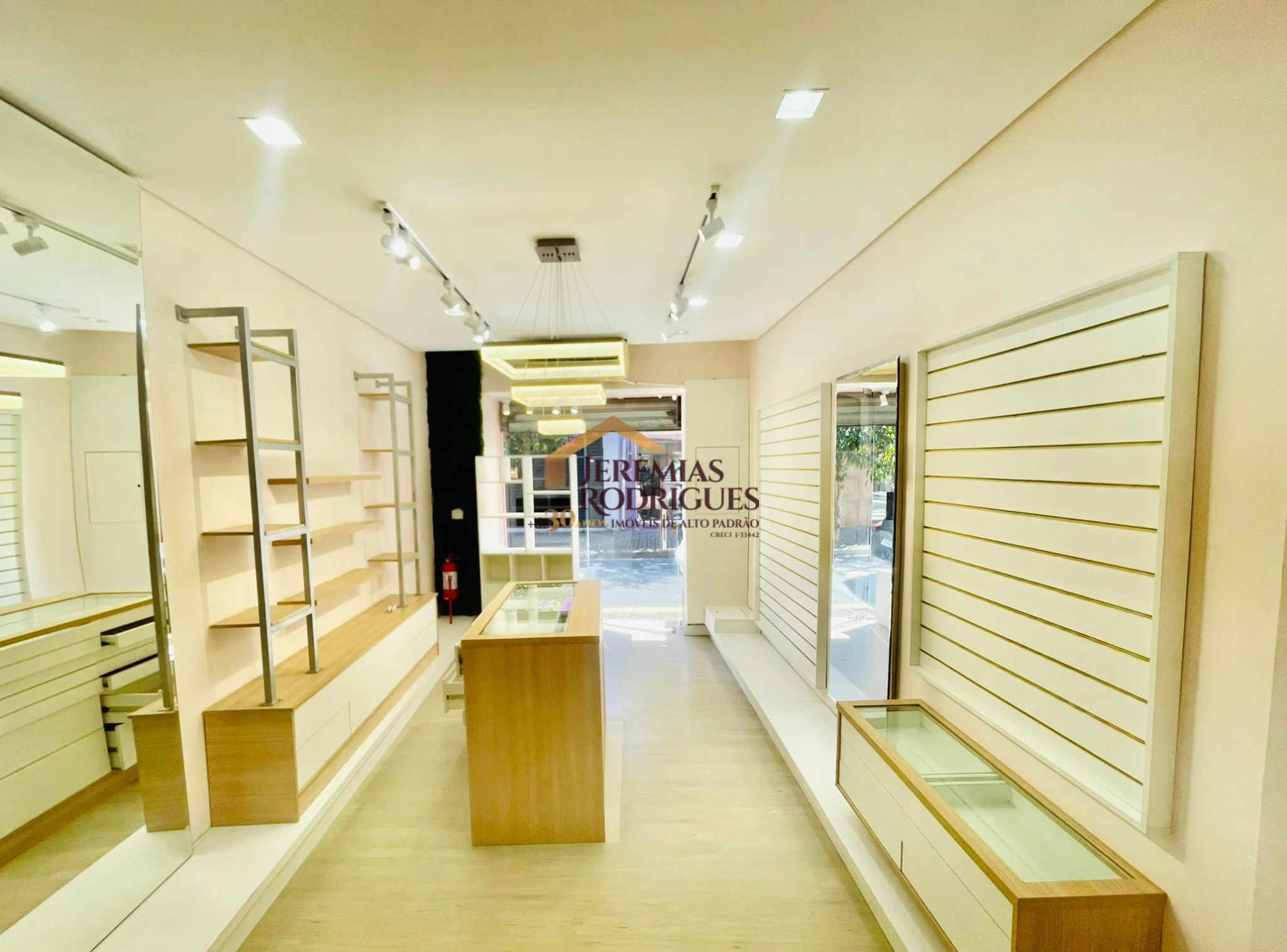 Ponto Comercial para locação no Centro em Taubaté/SP. — foto 7