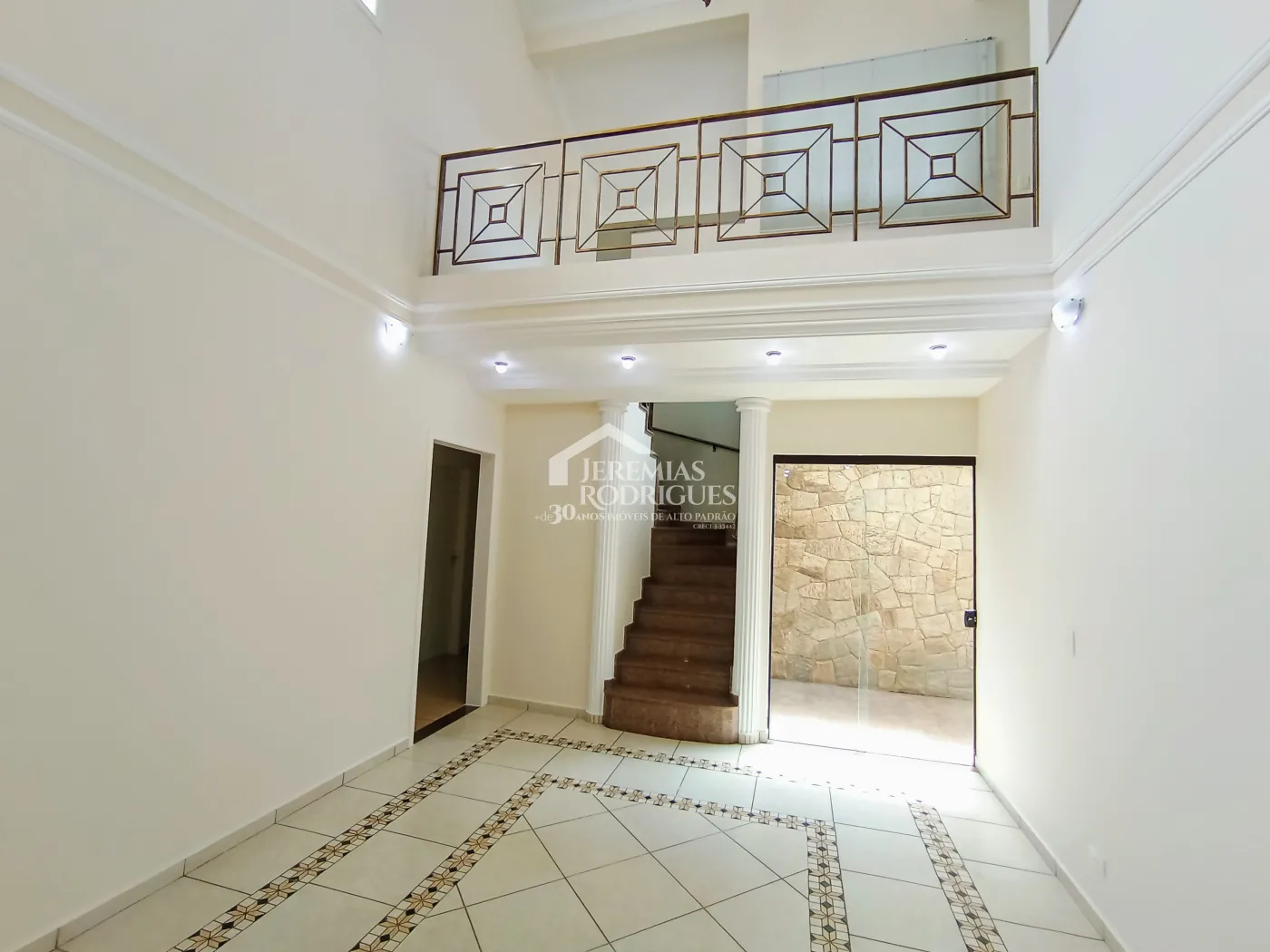 Casa para locação com 4 dormitórios no Condomínio Taubaté Village em Taubaté/SP.