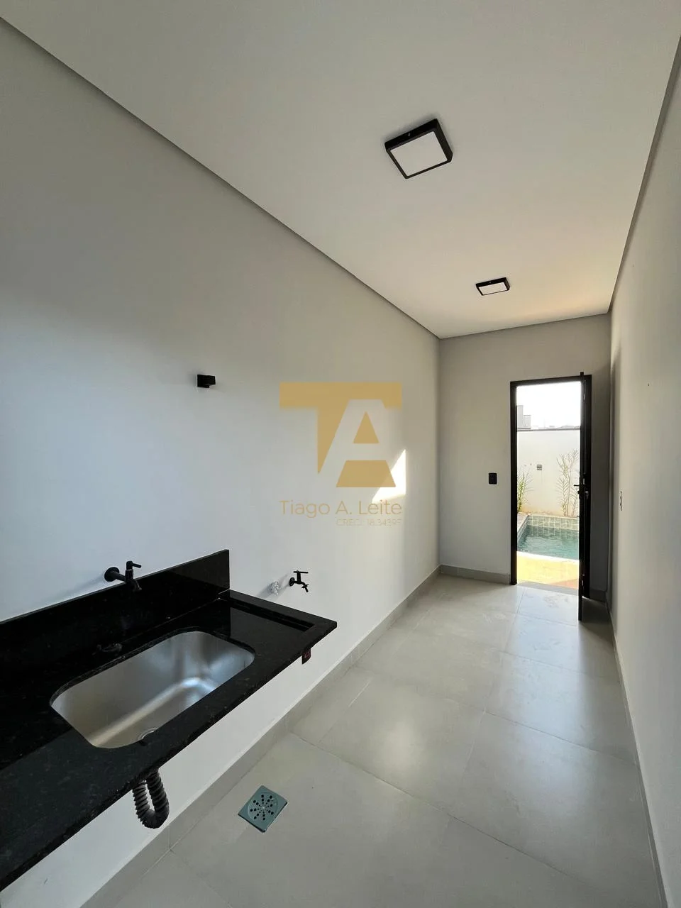 Casa com 3 Suítes à Venda em Condomínio Pérola do Vale em Tremembé/SP